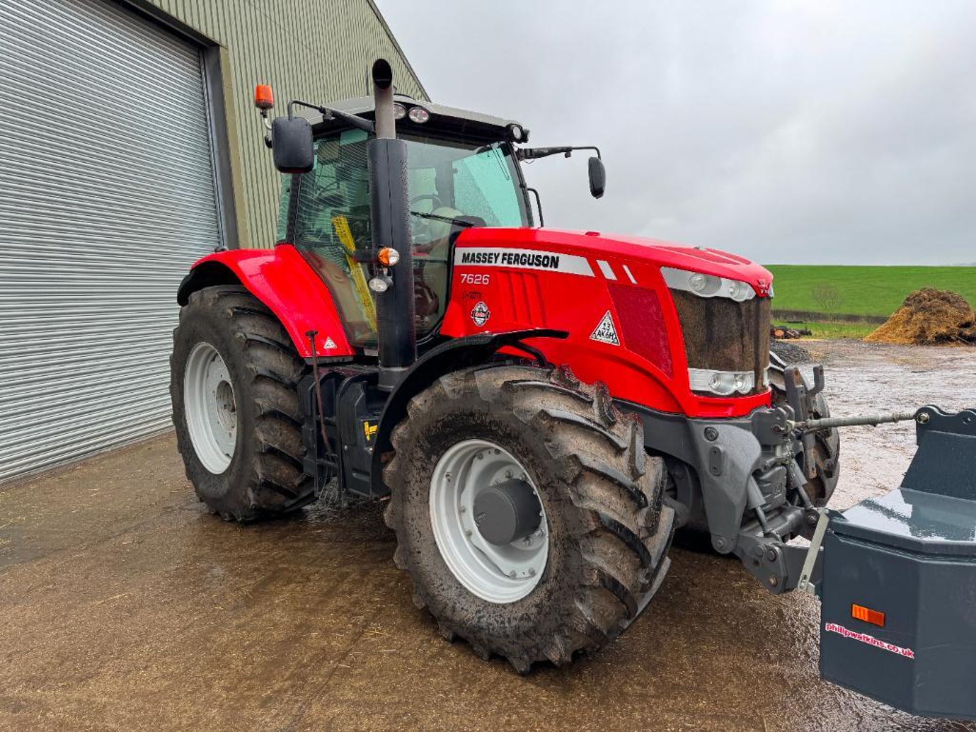 2014 Massey Ferguson 7626 Dyna-6 4wd tractor with front linkage, front and cab suspension, 4No elect - Image 14 of 14