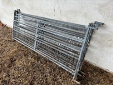 Quantity 8ft galvanised sheep hurdles
