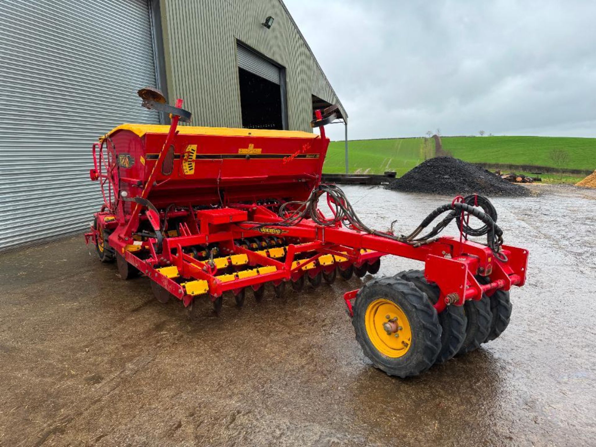2004 Vaderstad Rapid 300S Super XL 3m disc drill with pre-em and bout markers. Serial No: 7276 - Image 15 of 17
