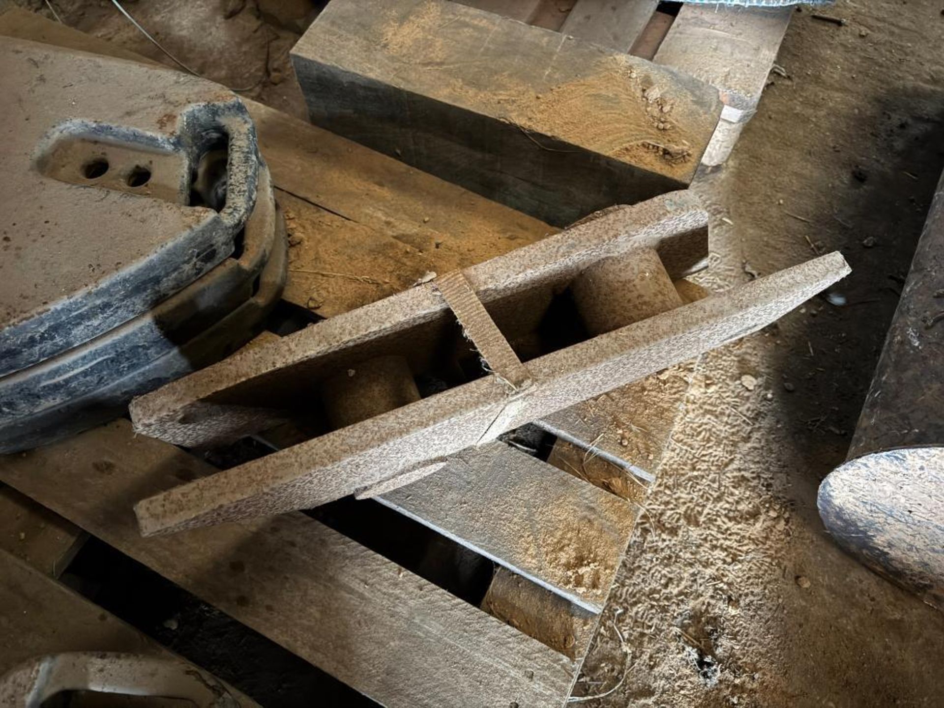 Pair Manitou weld on brackets