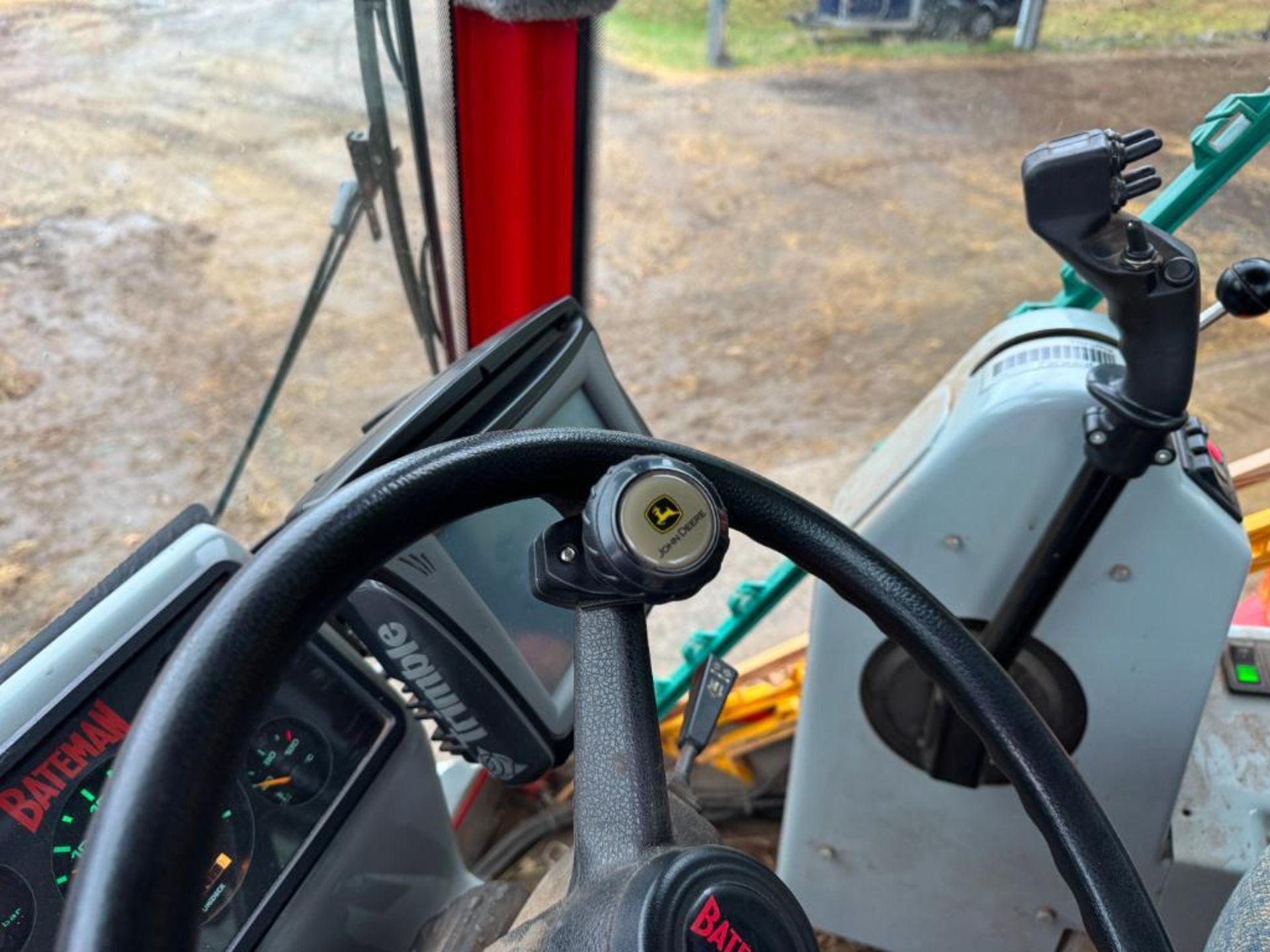 2005 Bateman RB25 24m self propelled sprayer with Bateman Contour booms, triple nozzle bodies, 3,000 - Image 27 of 29