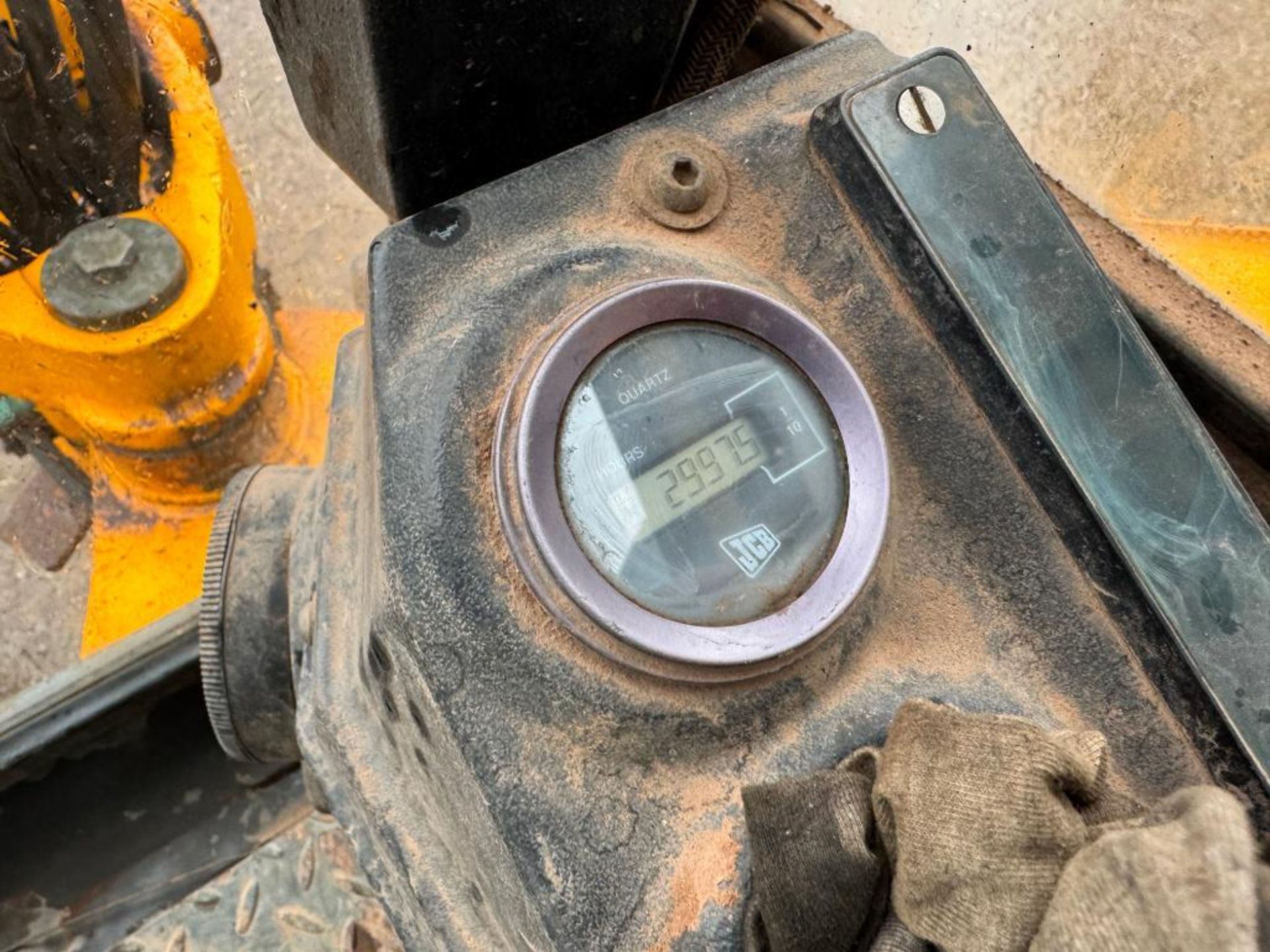 1996 JCB 804 rubber tracked 3.3t excavator with front blade and quick hitch, 14" tracks, 9", 12", 2f - Image 11 of 13