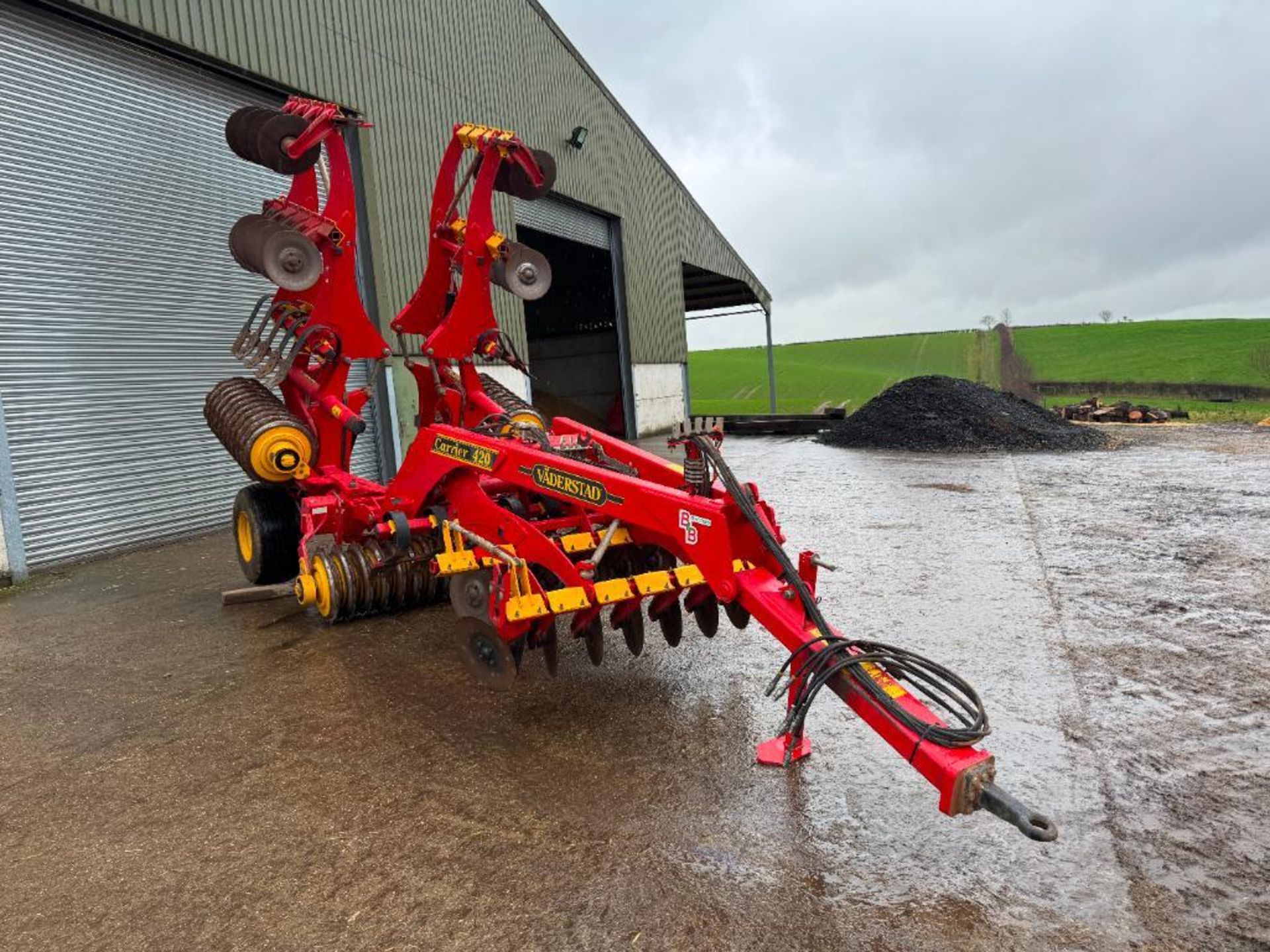 2013 Vaderstad Carrier XL 420 4.2m hydraulic folding cultivator with leading discs to levelling padd - Image 9 of 12