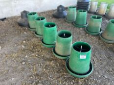 5No plastic game feeders