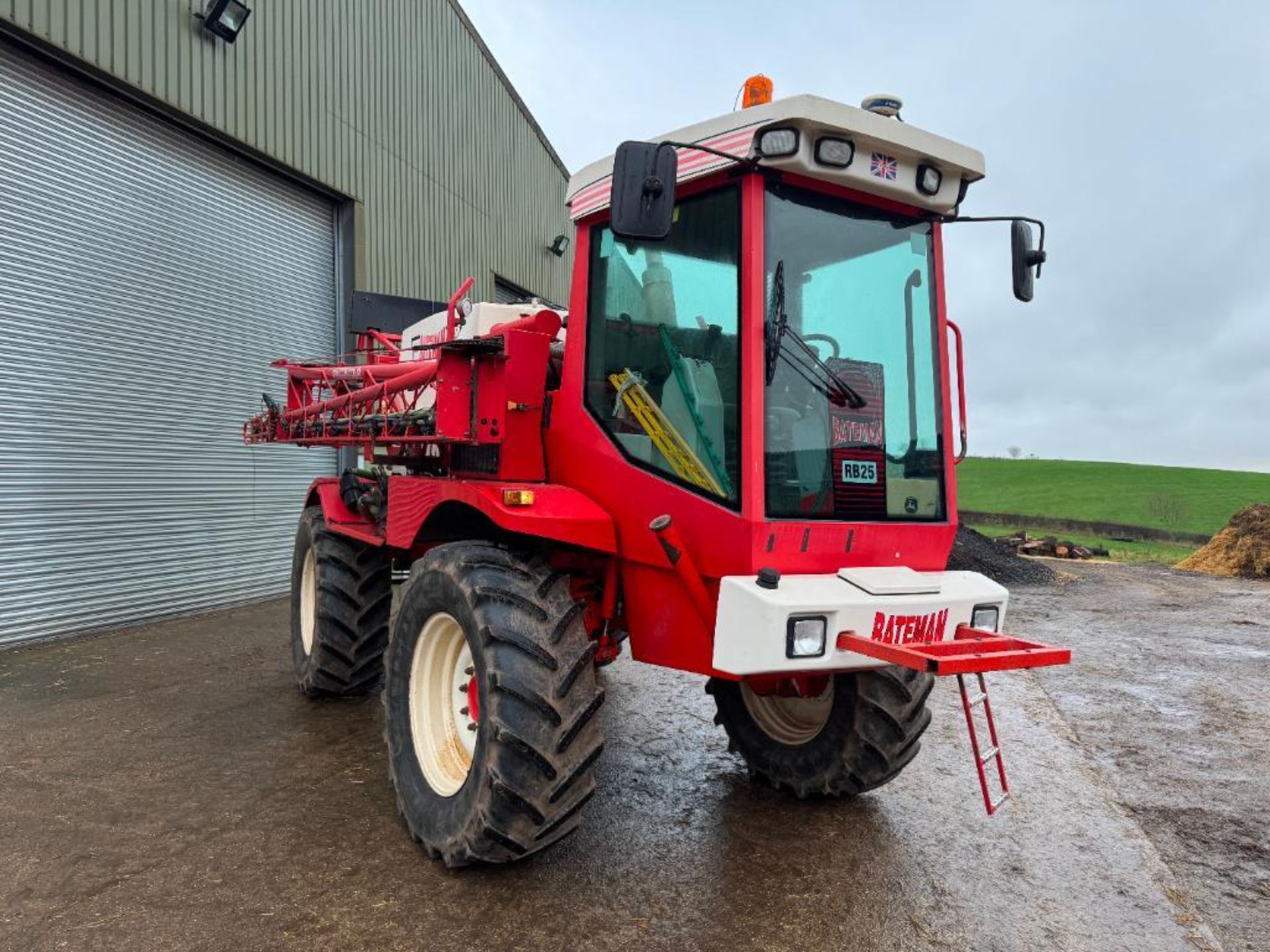 2005 Bateman RB25 24m self propelled sprayer with Bateman Contour booms, triple nozzle bodies, 3,000 - Image 22 of 29