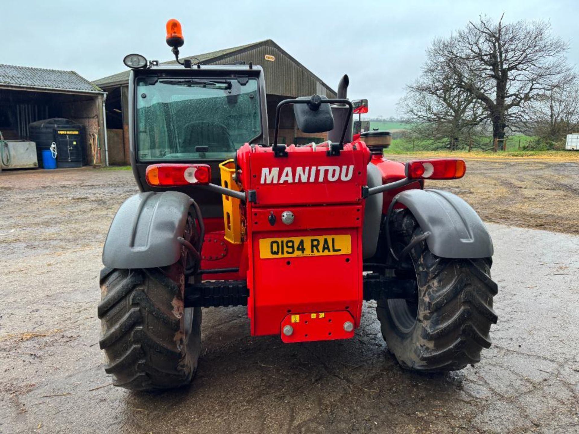 2013 Manitou MLT735-120 Classic materials handler with Manitou headstock and pallet tines on Micheli - Image 6 of 17