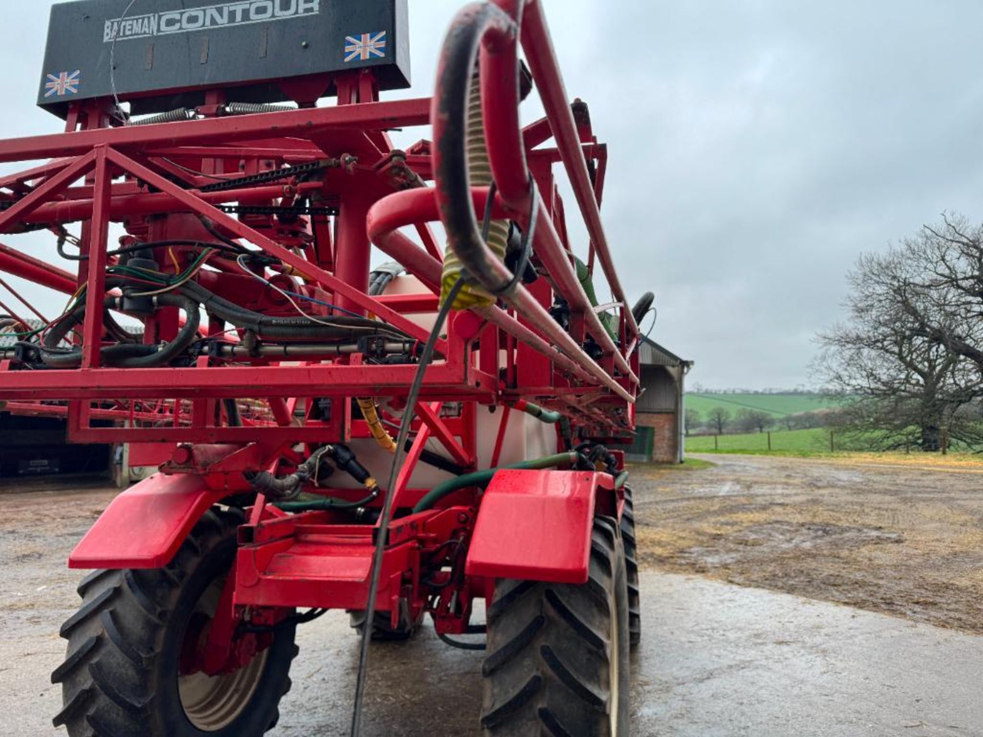 2005 Bateman RB25 24m self propelled sprayer with Bateman Contour booms, triple nozzle bodies, 3,000 - Image 13 of 29