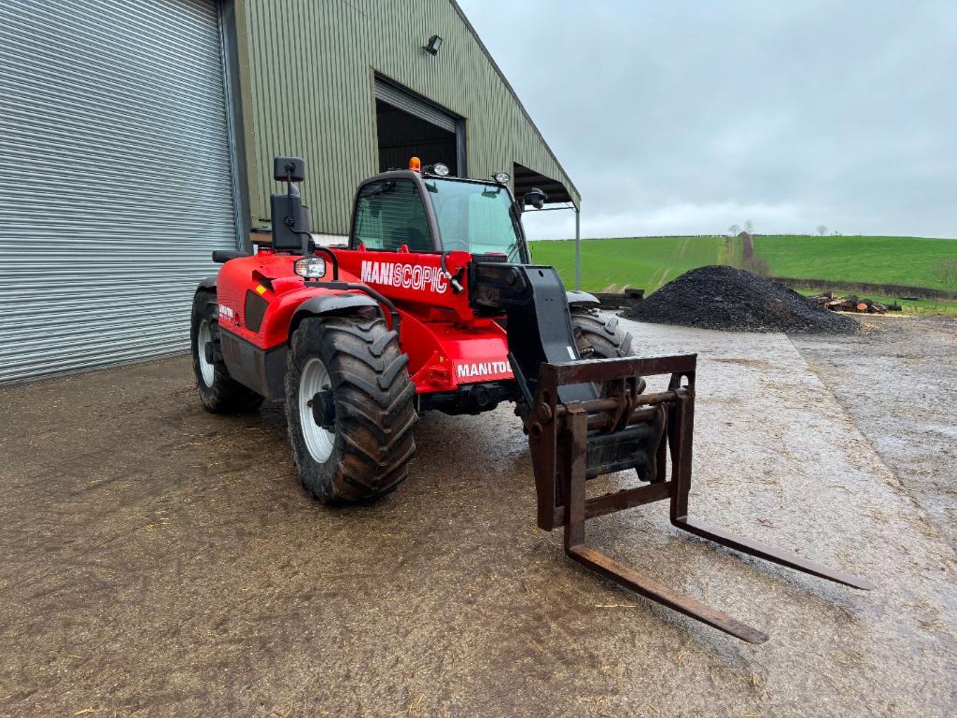 2013 Manitou MLT735-120 Classic materials handler with Manitou headstock and pallet tines on Micheli - Image 11 of 17
