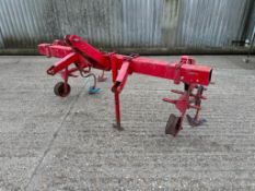 Tramline cultivator fixed tine with depth wheels, linkage mounted