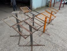 7No metal packing stands