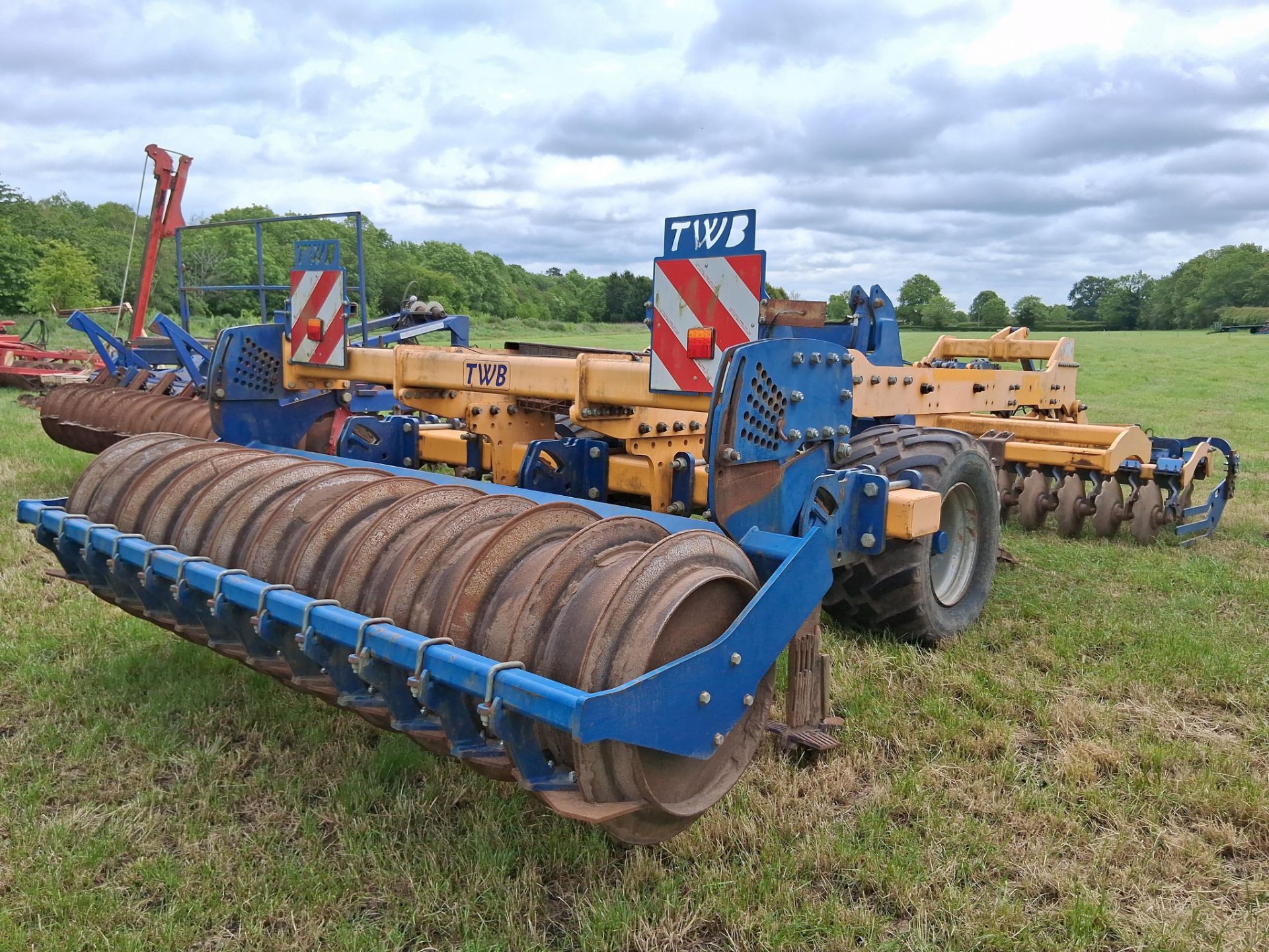 TWB Terminator 3m trailed cultivator - Image 13 of 20