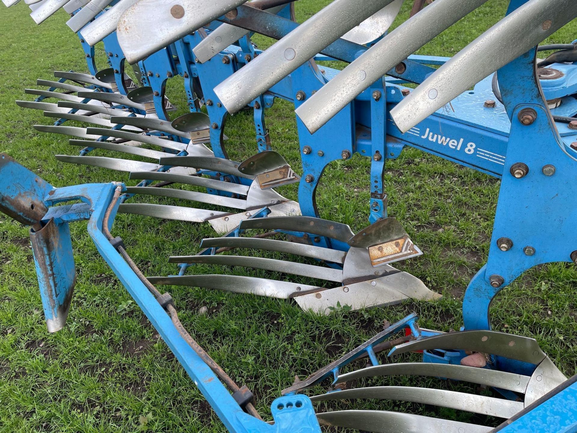 2020 Lemken Juwel 8 6 furrow reversible plough, on-land, slatted mouldboards with skimmers, and pres - Image 38 of 42