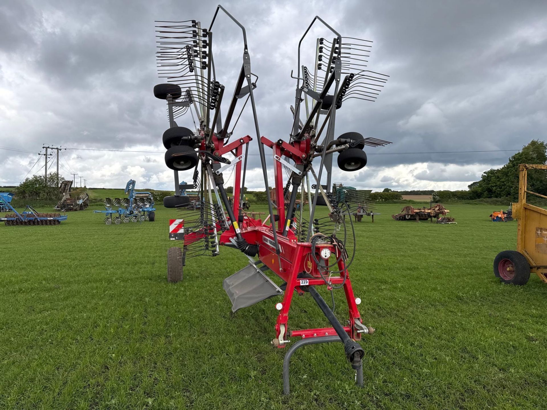 2020 Massey Ferguson RK802 TRC twin rotor rake, trailed. Serial No: WAMTYGRBJLG025040
