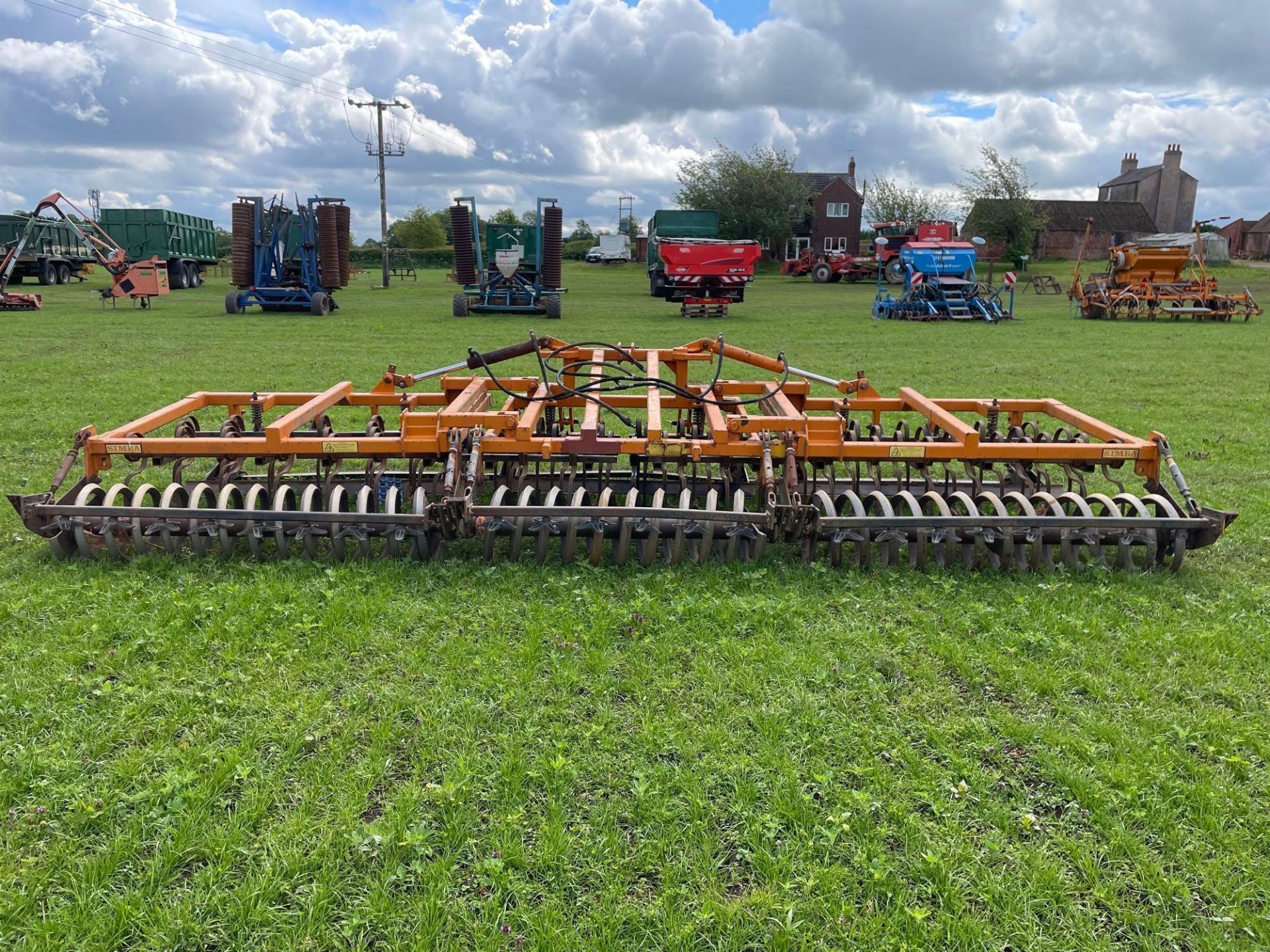 Simba Allfarm 6m spring tine cultivator, wheel track eradicators, front levelling boards, spiral rol - Image 11 of 21