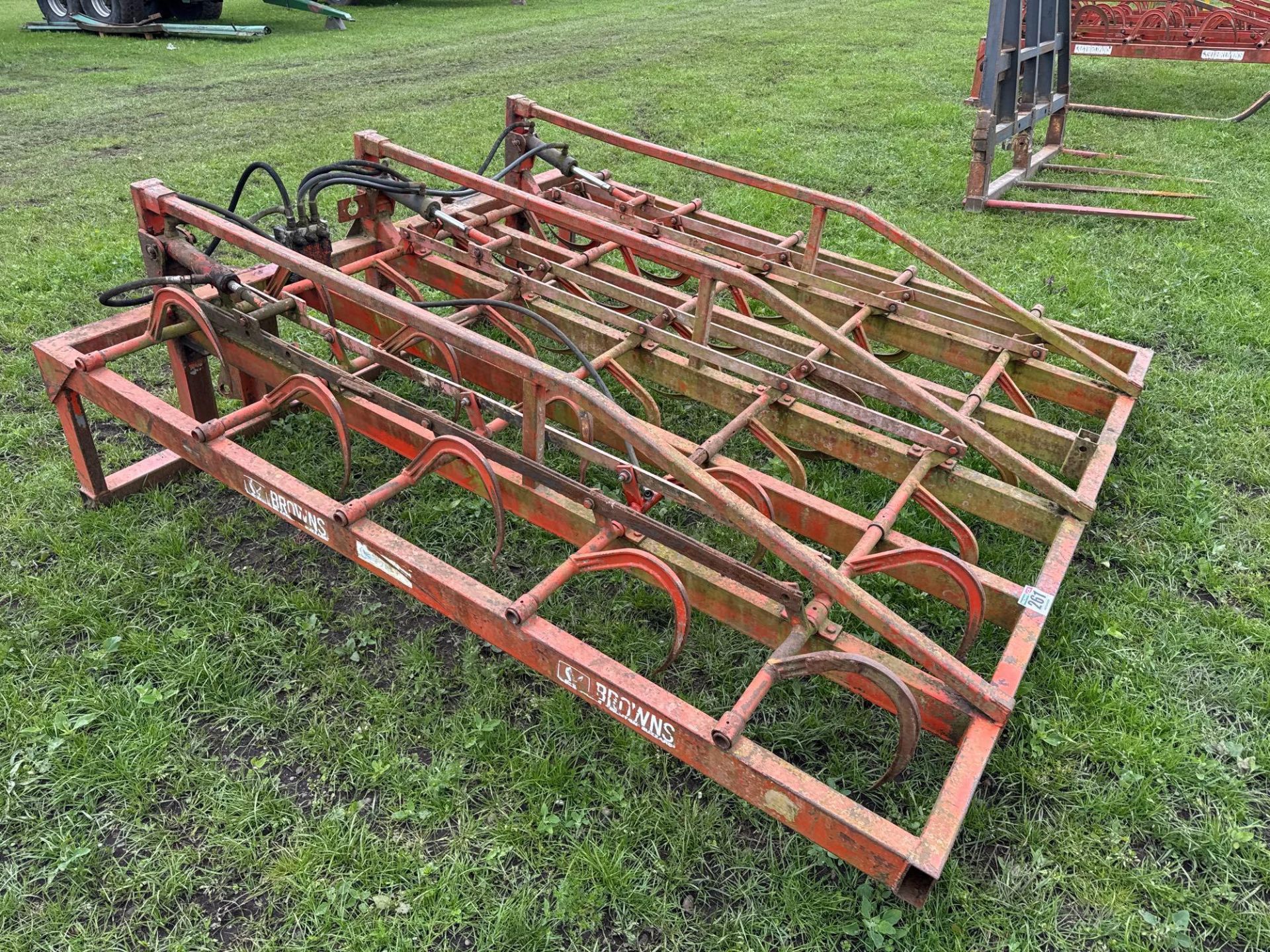 Browns twin bale grab with pin and cone attachments - Image 2 of 11