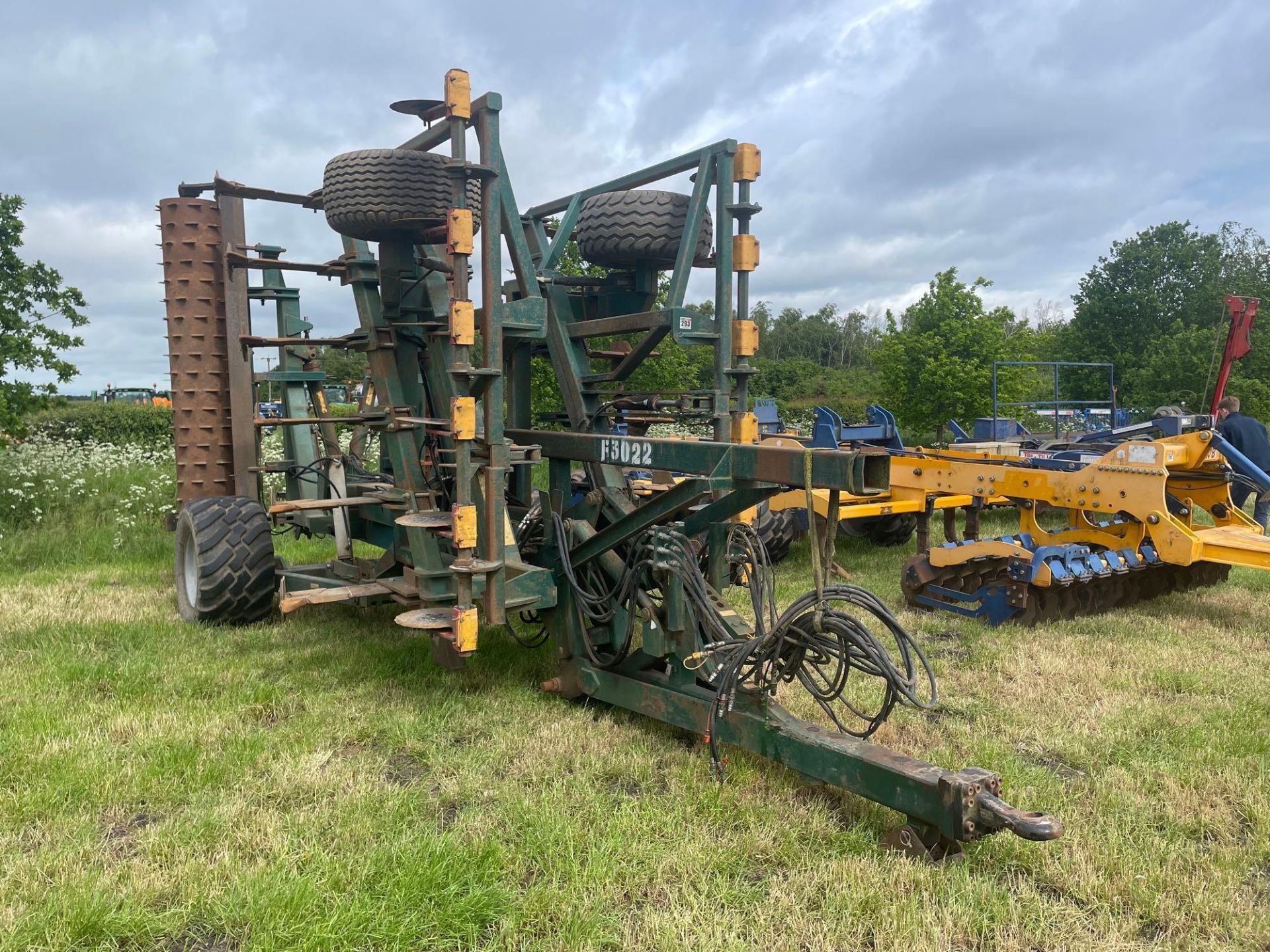 Cousins 6m 12 leg subsoiler, hydraulic folding