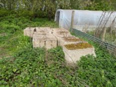 Quantity concrete blocks