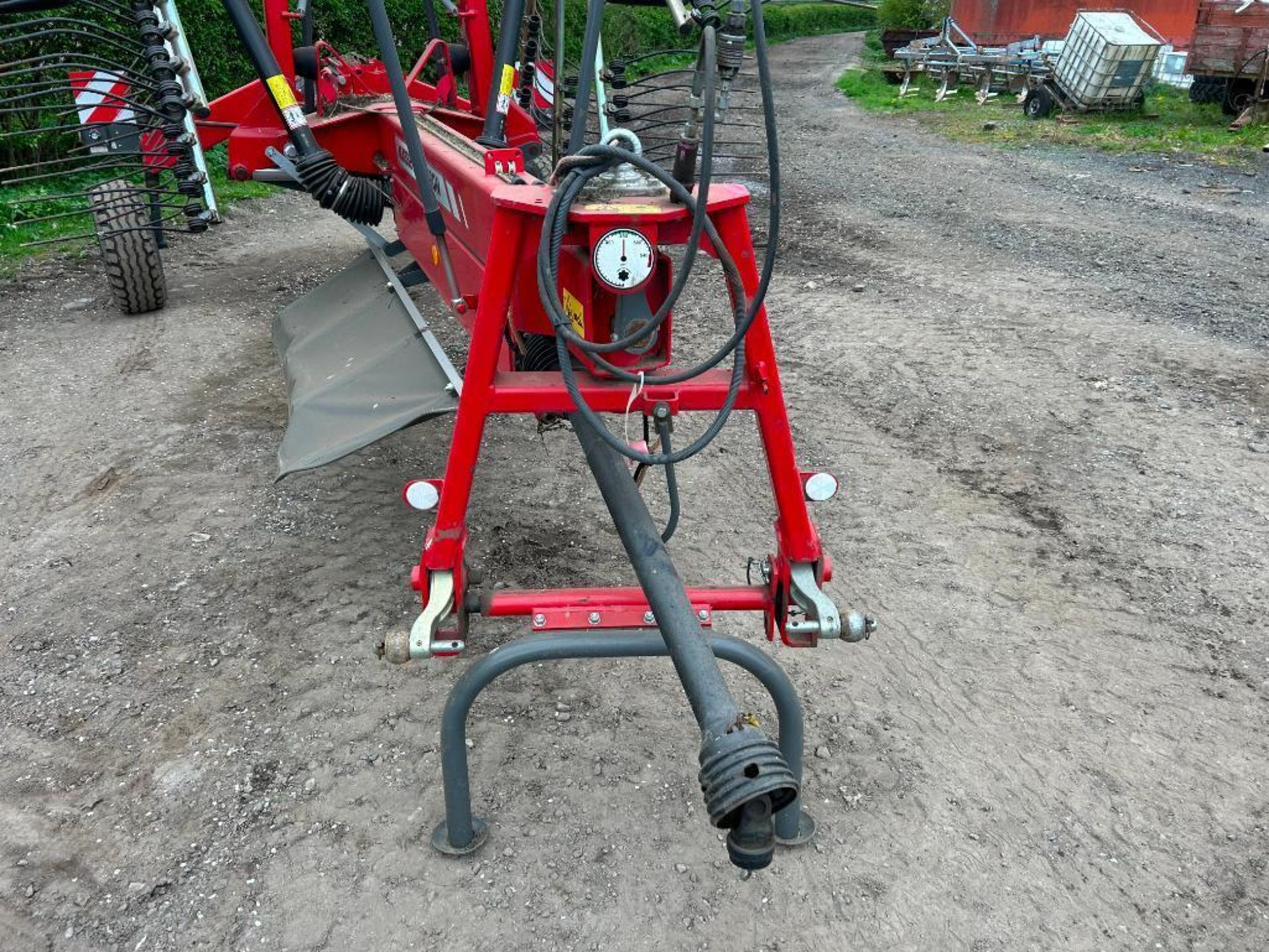 2020 Massey Ferguson RK802 TRC twin rotor rake, trailed. Serial No: WAMTYGRBJLG025040 - Image 5 of 24