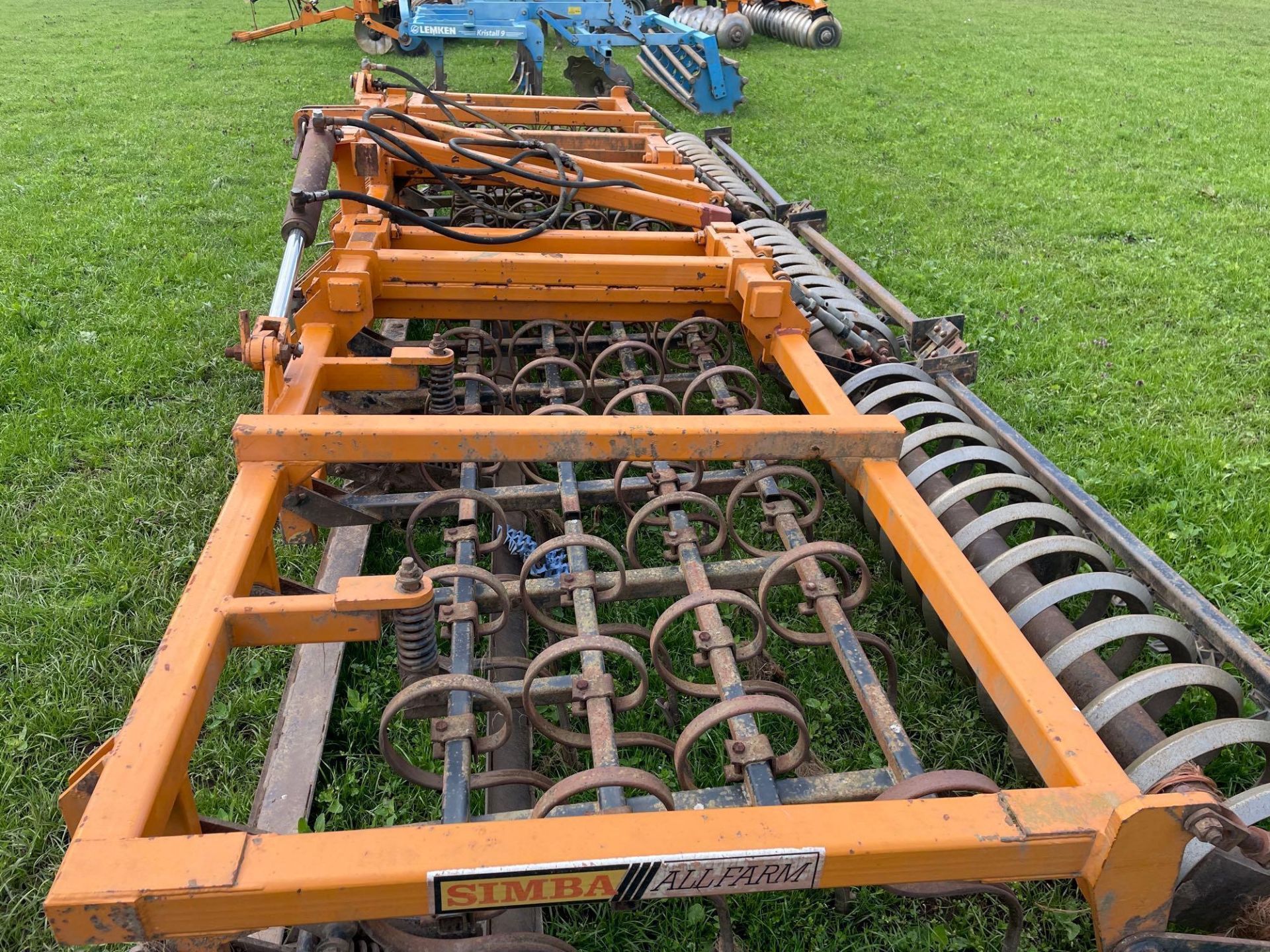 Simba Allfarm 6m spring tine cultivator, wheel track eradicators, front levelling boards, spiral rol - Image 16 of 21