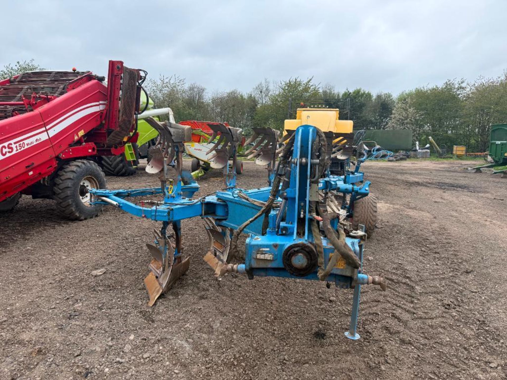 2020 Lemken Juwel 8 6 furrow reversible plough, on-land, slatted mouldboards with skimmers, and pres - Image 4 of 42