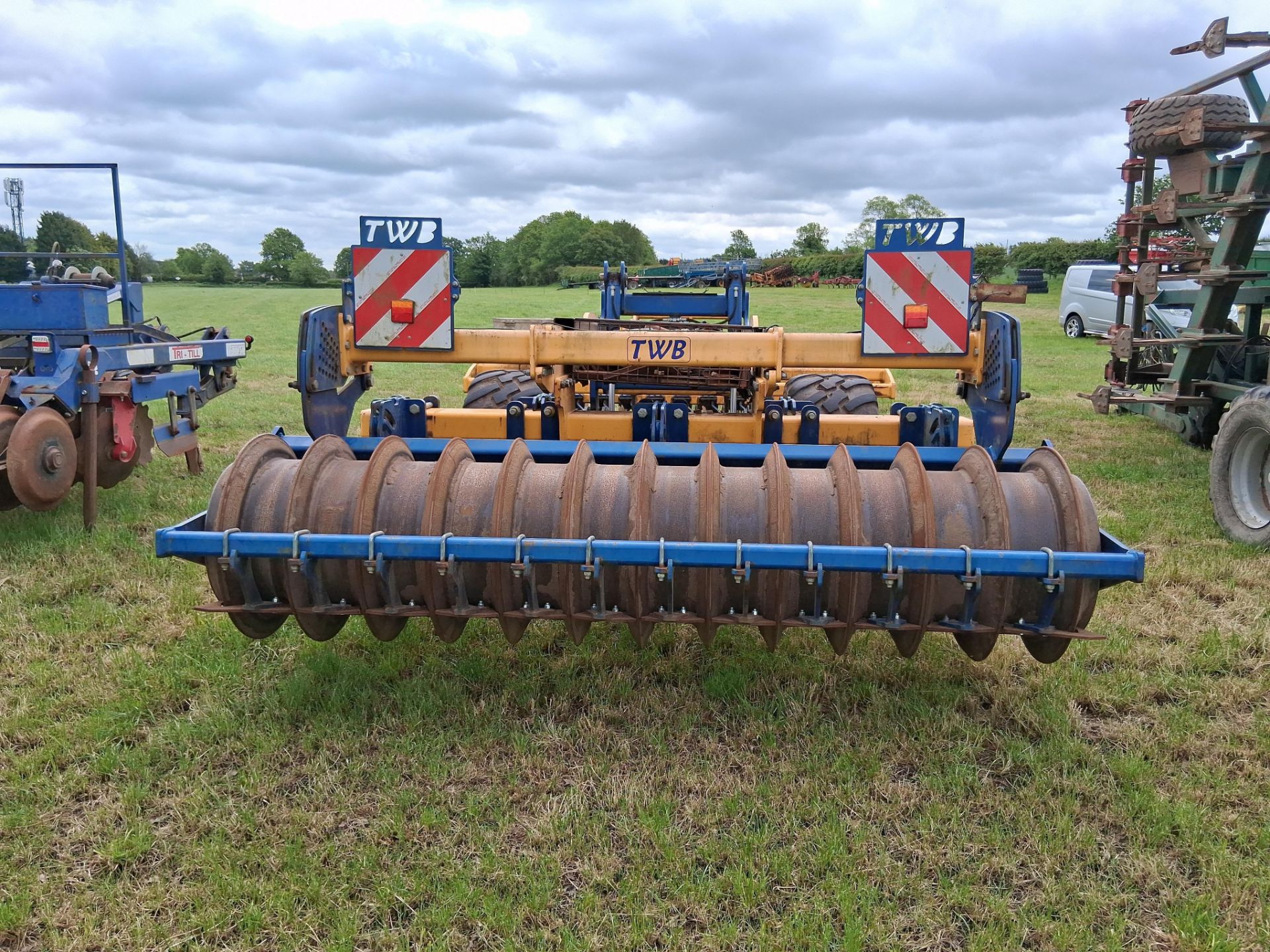 TWB Terminator 3m trailed cultivator - Image 15 of 20