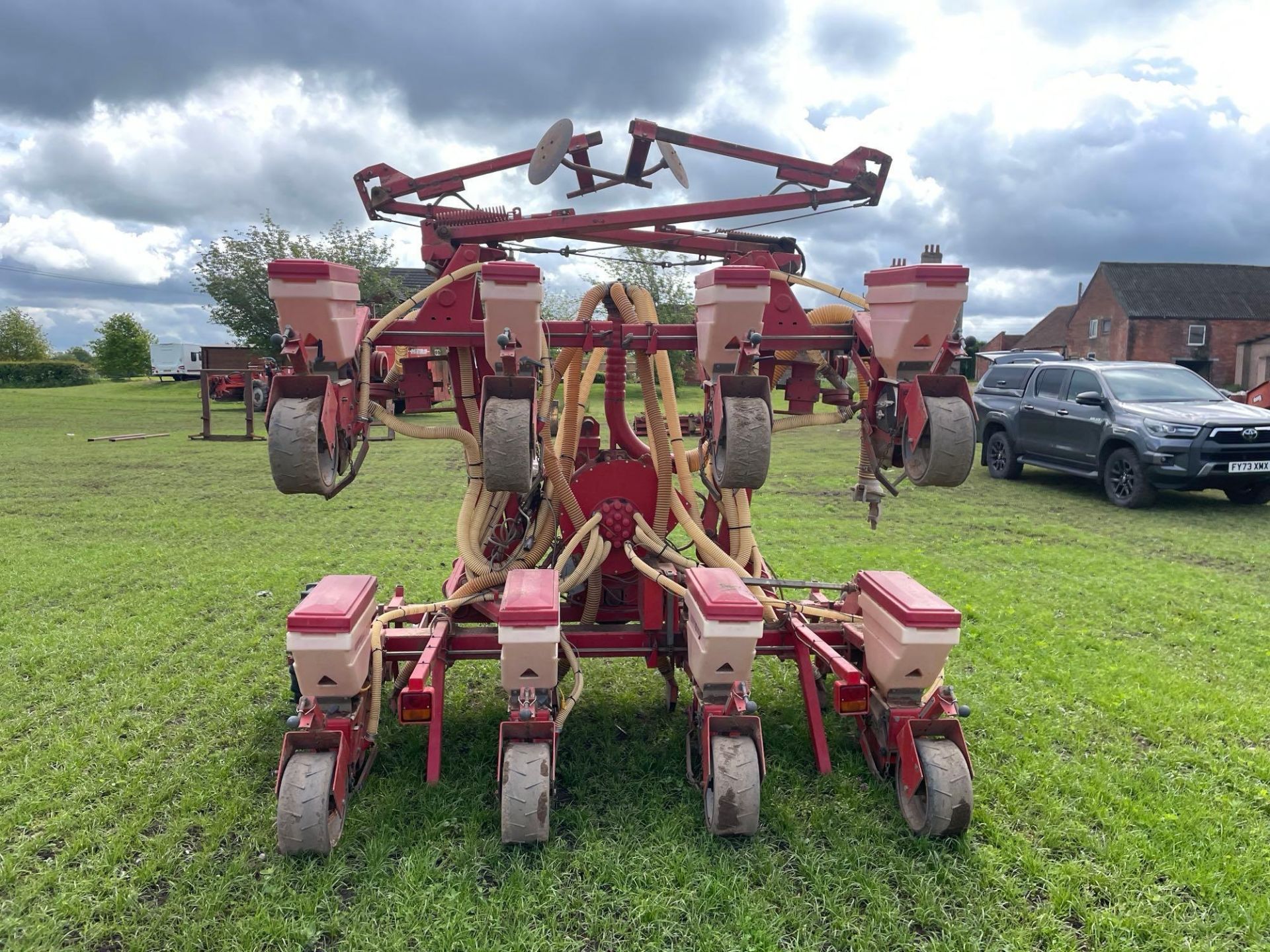 Accord Optima 8 row maize drill with bout markers and wheel track eradicators, hydraulic folding. Se - Image 7 of 14
