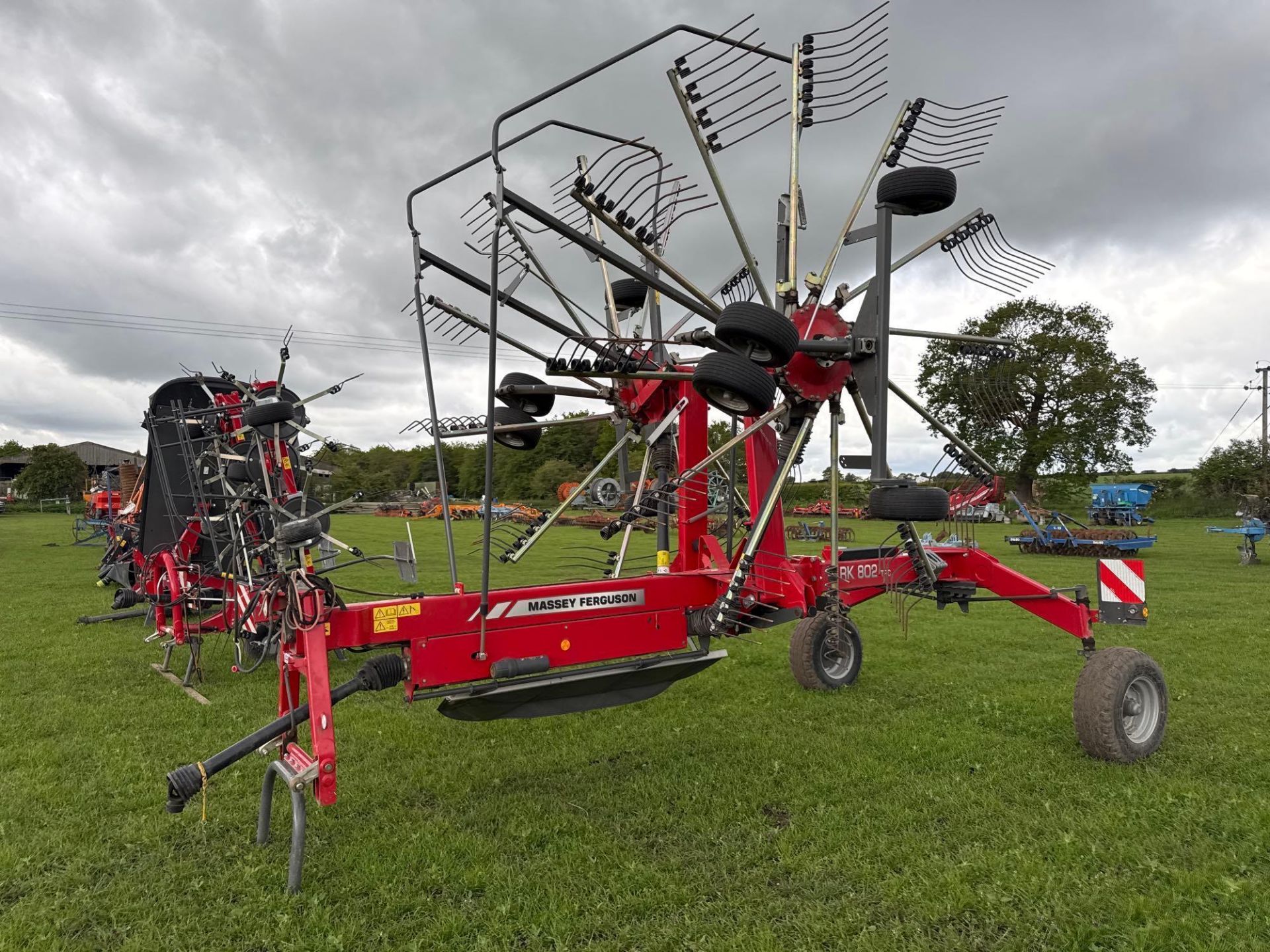 2020 Massey Ferguson RK802 TRC twin rotor rake, trailed. Serial No: WAMTYGRBJLG025040 - Image 21 of 24