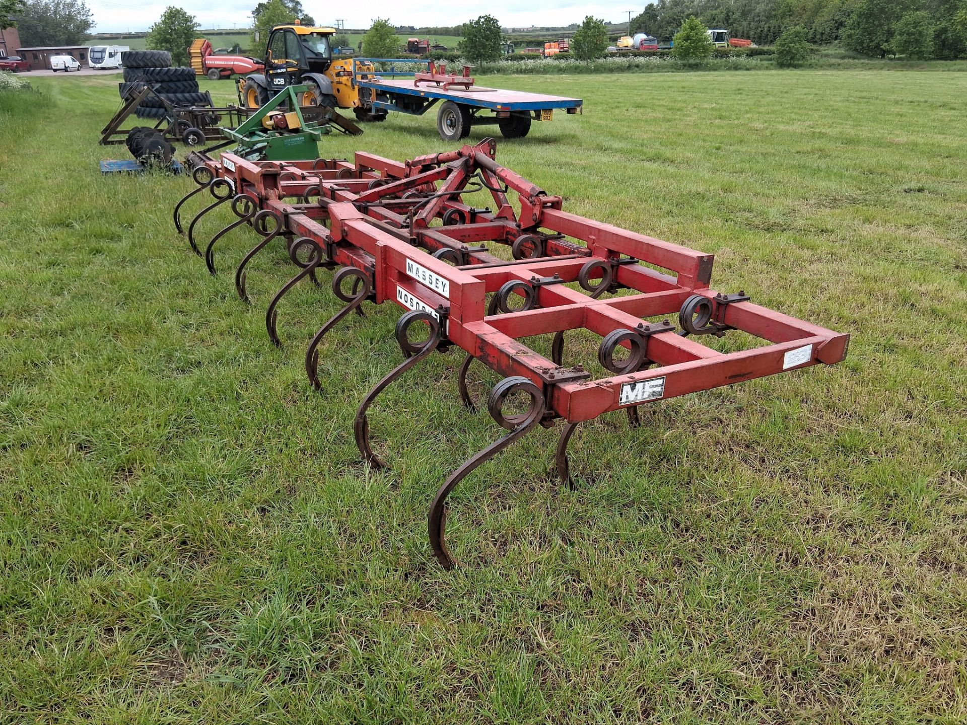 Massey Ferguson 23 springtine cultivator, hydraulic folding - Image 6 of 10