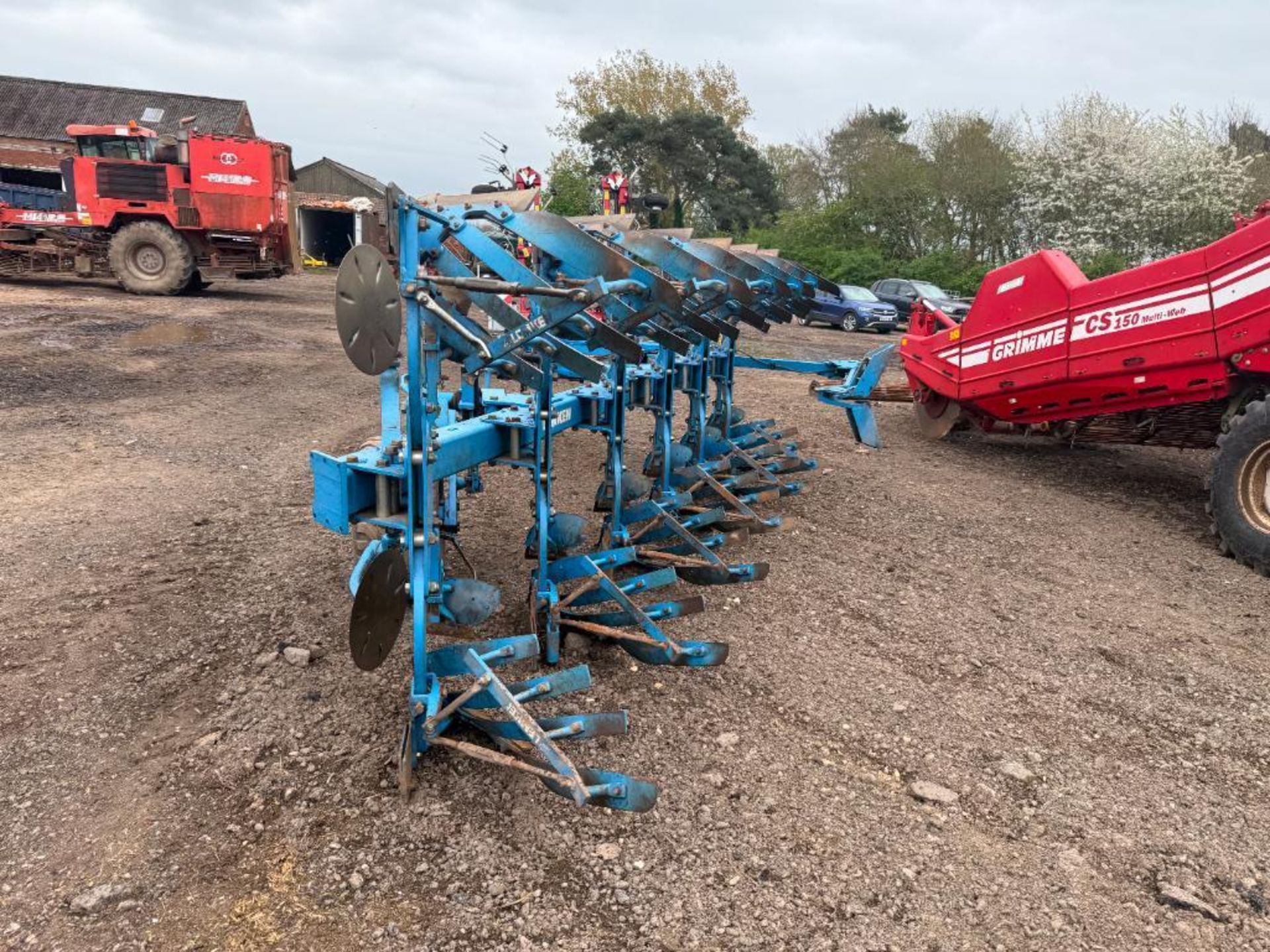 2020 Lemken Juwel 8 6 furrow reversible plough, on-land, slatted mouldboards with skimmers, and pres - Image 12 of 42