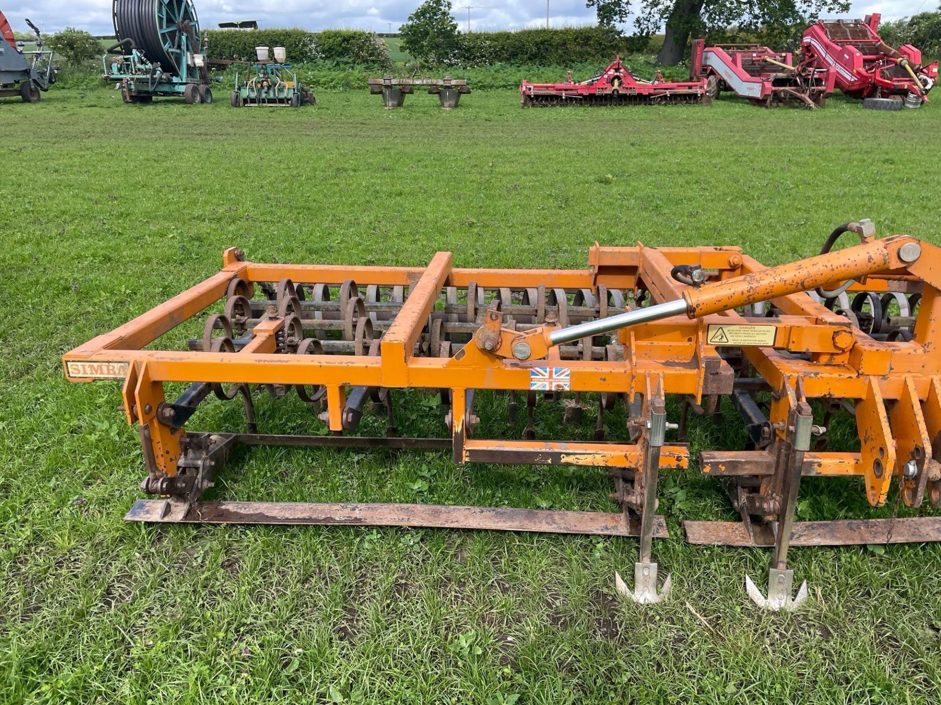 Simba Allfarm 6m spring tine cultivator, wheel track eradicators, front levelling boards, spiral rol - Image 20 of 21