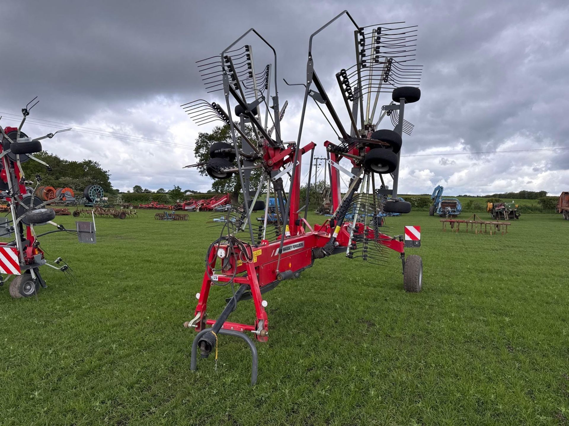 2020 Massey Ferguson RK802 TRC twin rotor rake, trailed. Serial No: WAMTYGRBJLG025040 - Image 22 of 24