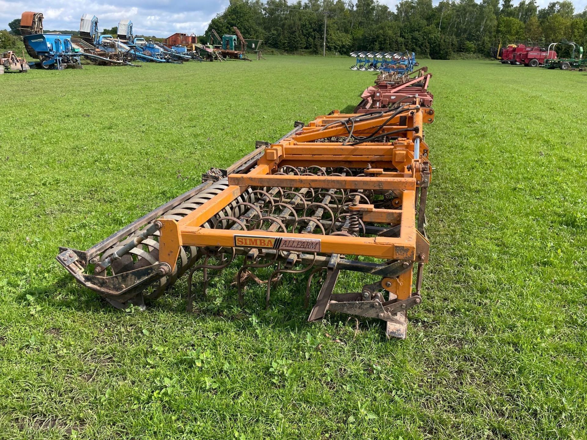 Simba Allfarm 6m spring tine cultivator, wheel track eradicators, front levelling boards, spiral rol - Image 7 of 21