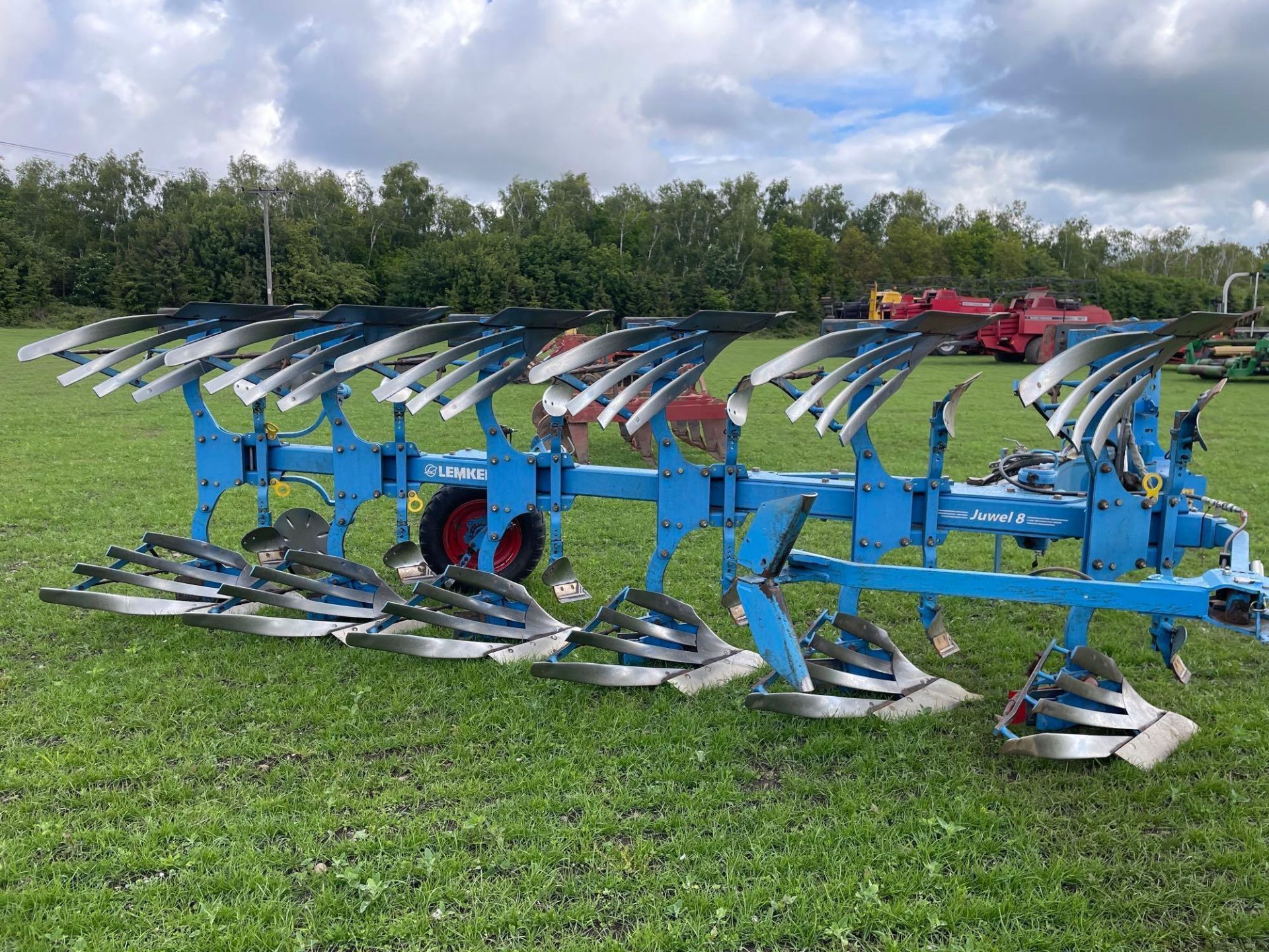2020 Lemken Juwel 8 6 furrow reversible plough, on-land, slatted mouldboards with skimmers, and pres - Image 22 of 42