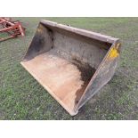 General purpose bucket with pin and cone attachments
