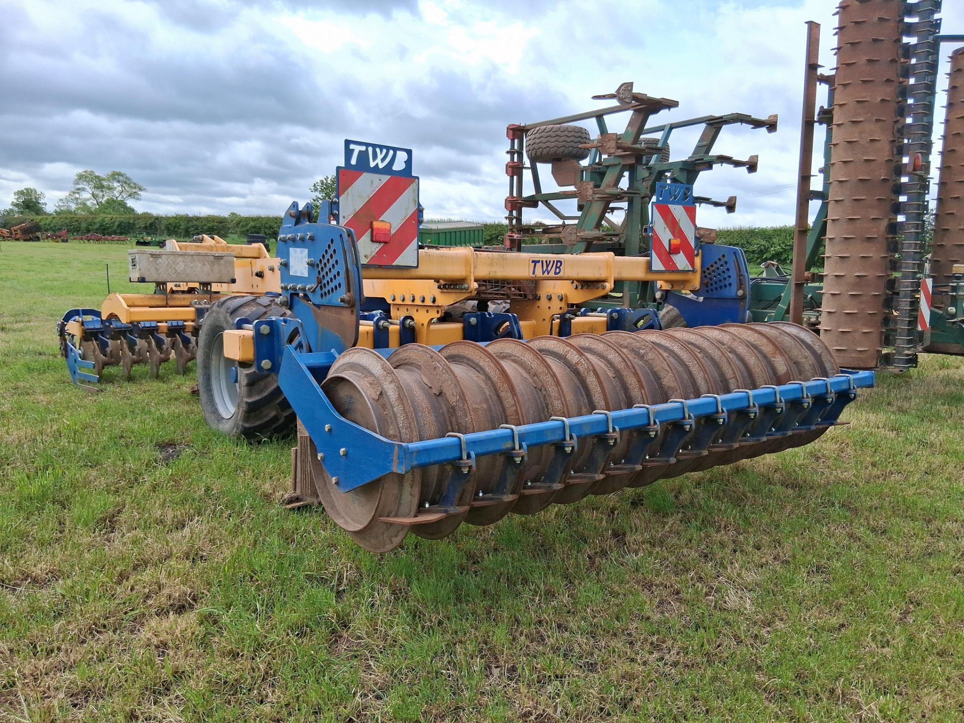 TWB Terminator 3m trailed cultivator - Image 16 of 20