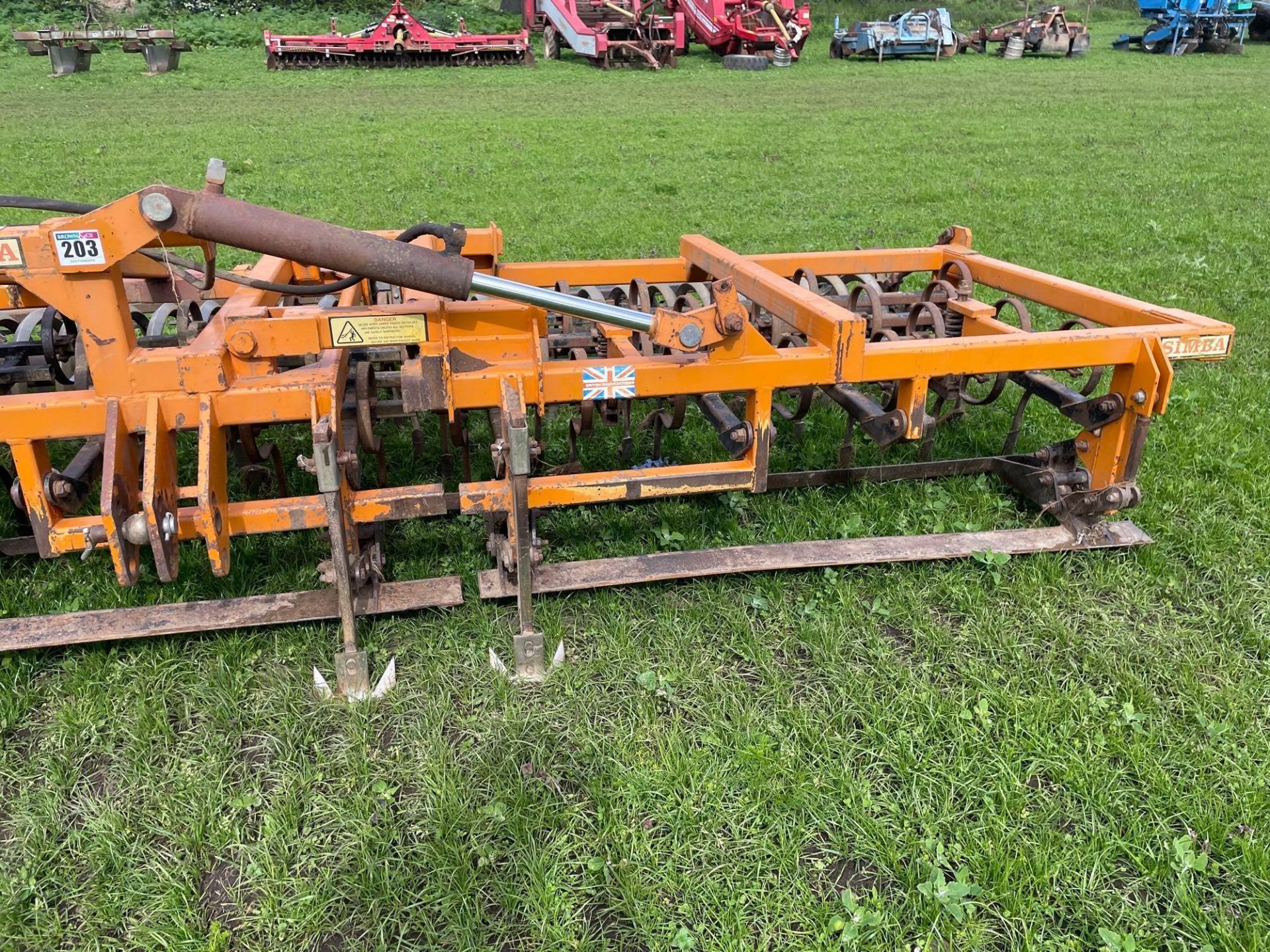 Simba Allfarm 6m spring tine cultivator, wheel track eradicators, front levelling boards, spiral rol - Image 18 of 21