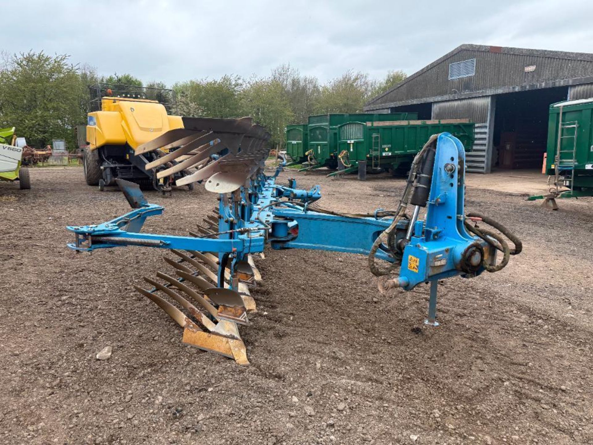 2020 Lemken Juwel 8 6 furrow reversible plough, on-land, slatted mouldboards with skimmers, and pres - Image 5 of 42