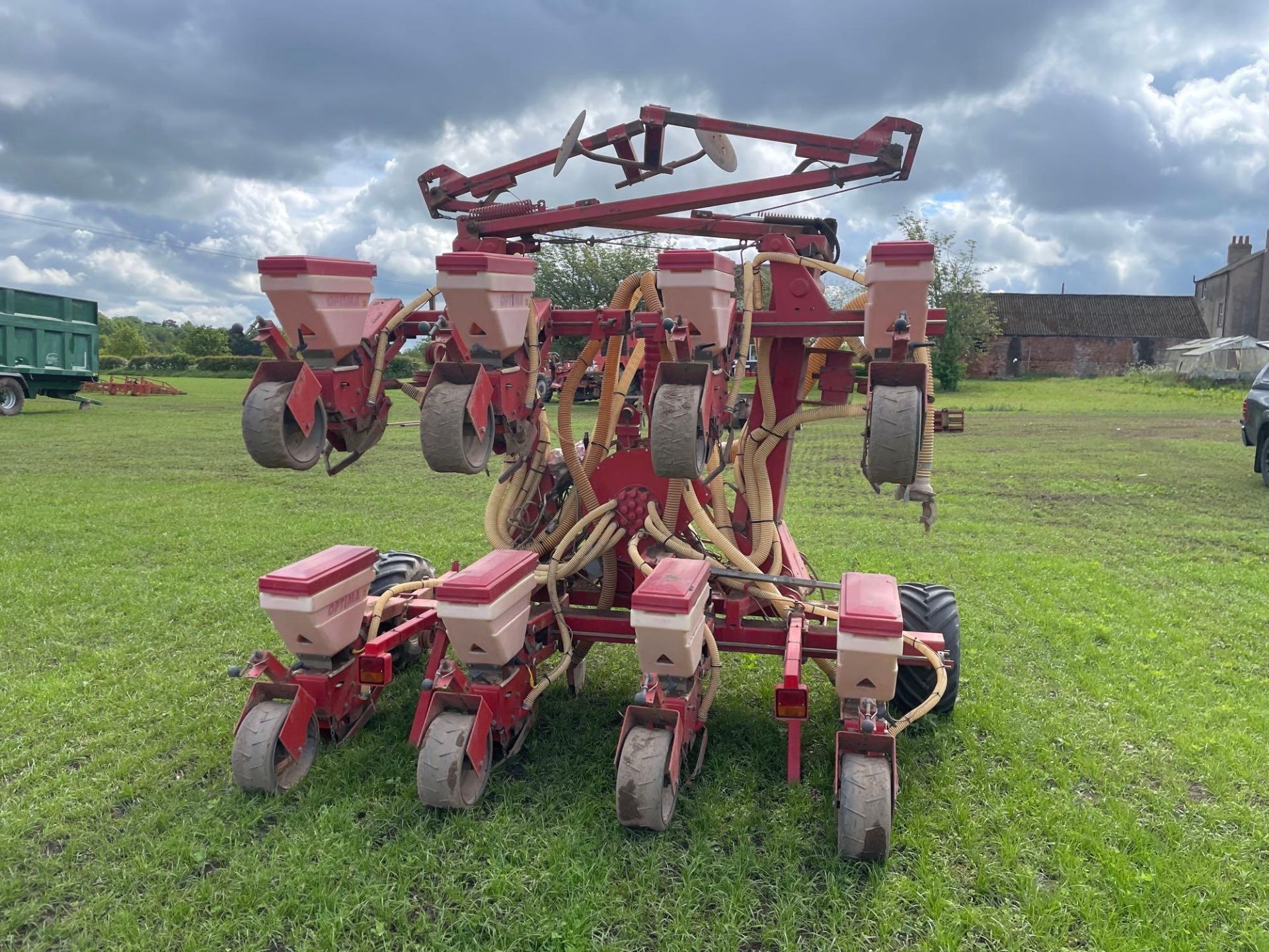 Accord Optima 8 row maize drill with bout markers and wheel track eradicators, hydraulic folding. Se - Image 6 of 14