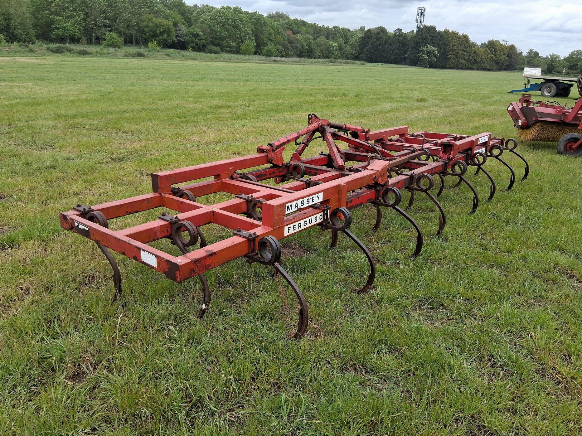 Massey Ferguson 23 springtine cultivator, hydraulic folding - Image 9 of 10
