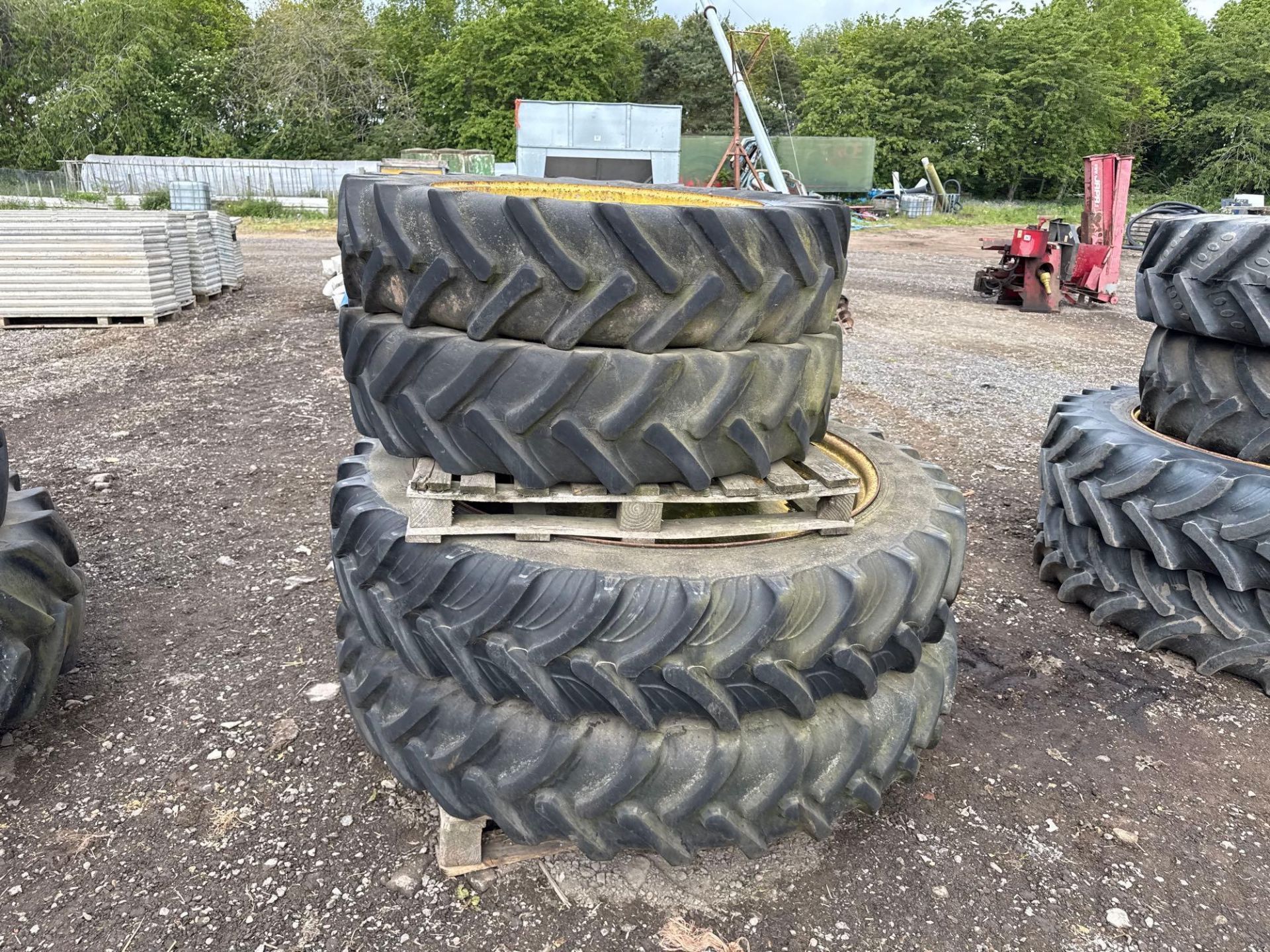 Set Alliance 12.4R32 front and Taurus 13.6R48 rear row crop wheels and tyres with John Deere centres - Image 6 of 6