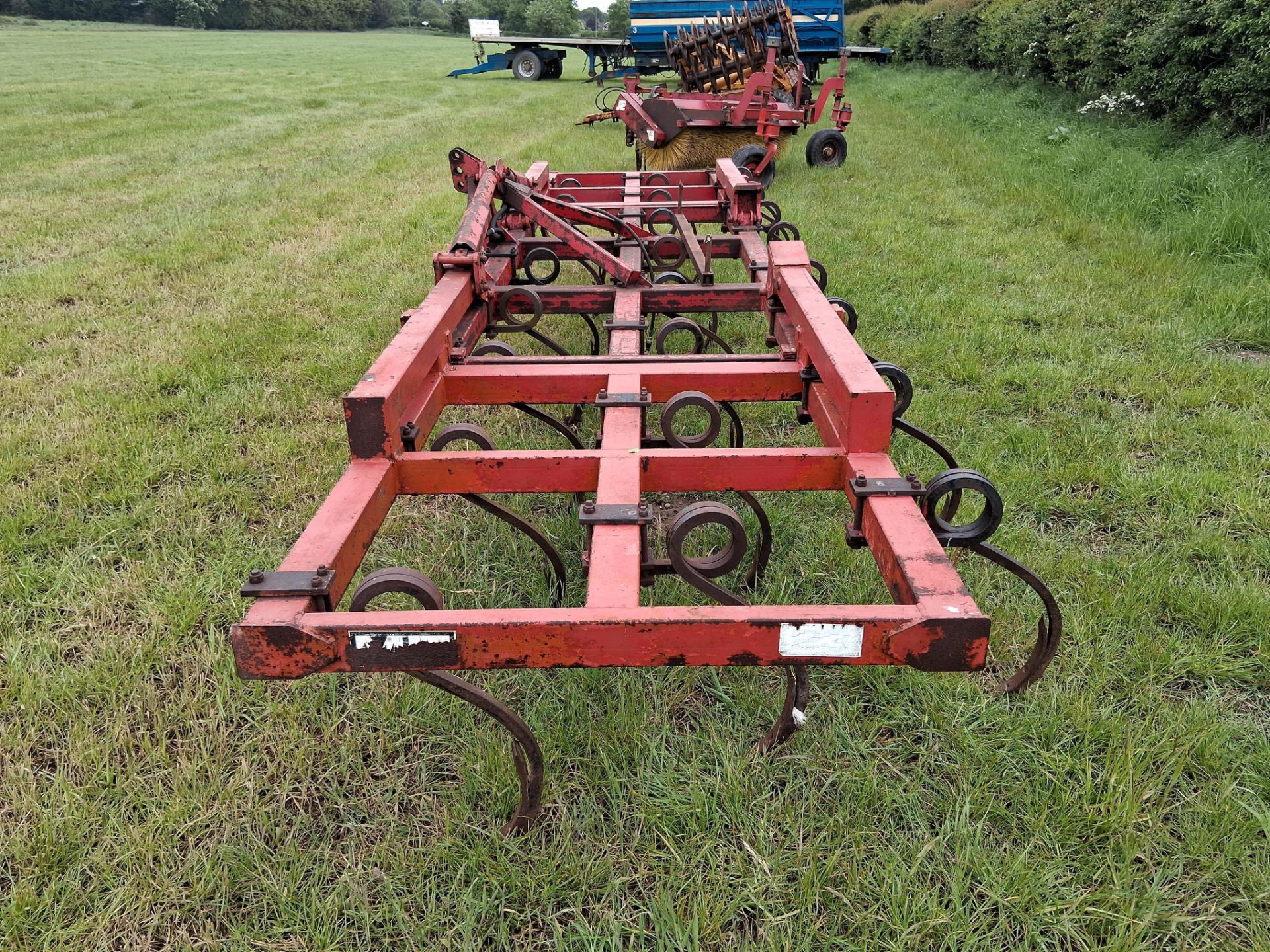 Massey Ferguson 23 springtine cultivator, hydraulic folding - Image 10 of 10