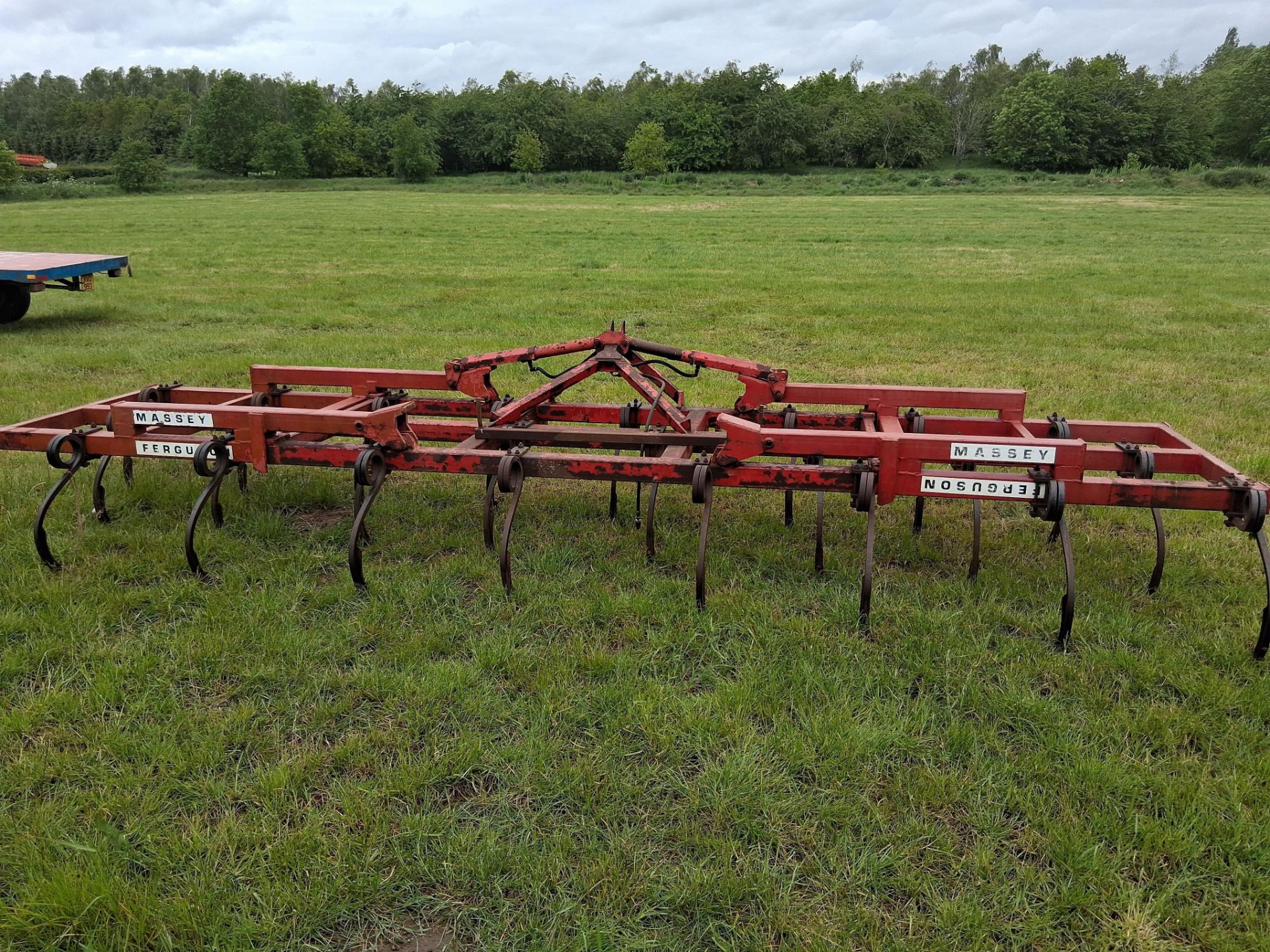 Massey Ferguson 23 springtine cultivator, hydraulic folding - Image 8 of 10