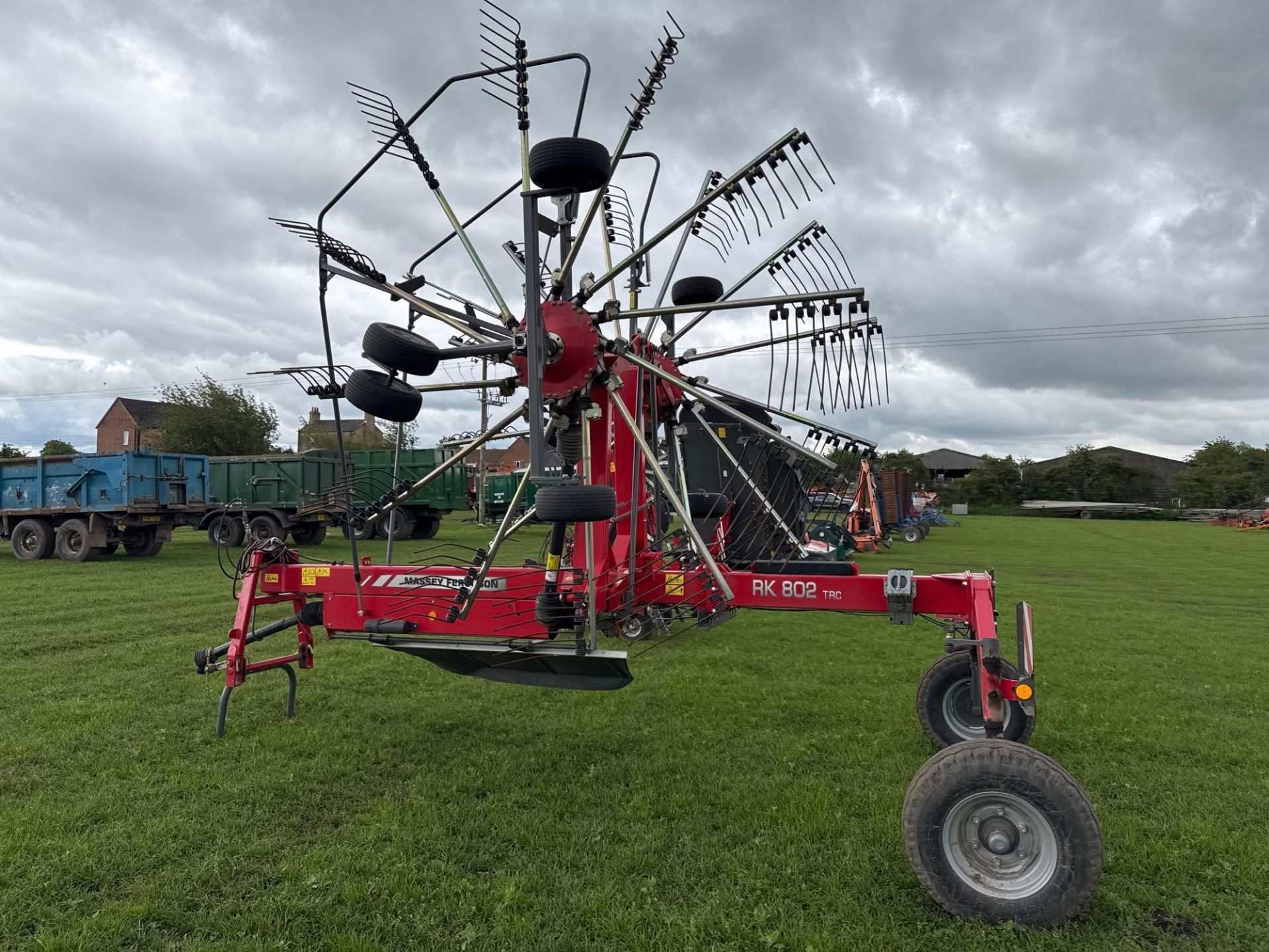 2020 Massey Ferguson RK802 TRC twin rotor rake, trailed. Serial No: WAMTYGRBJLG025040 - Image 20 of 24