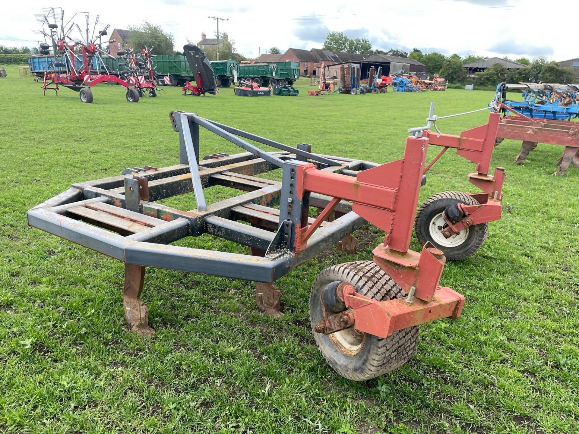 3m straw ripper, front linkage mounted with rear wheels - Image 9 of 12