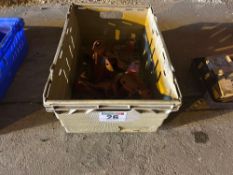 Quantity cultivator feet