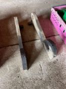 Pair weld on Claas brackets