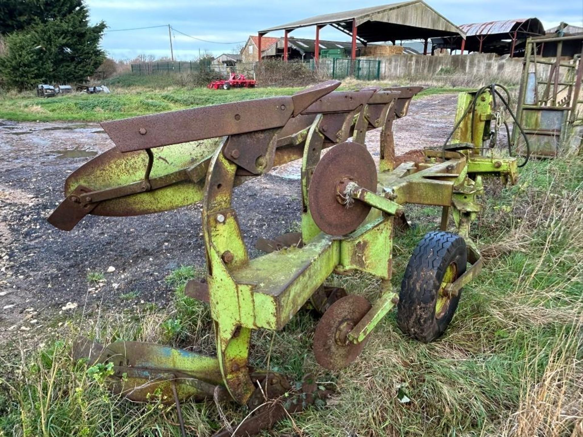 Dowdeswell DP7 4 Furrow Plough - (Lincolnshire) - Image 4 of 7