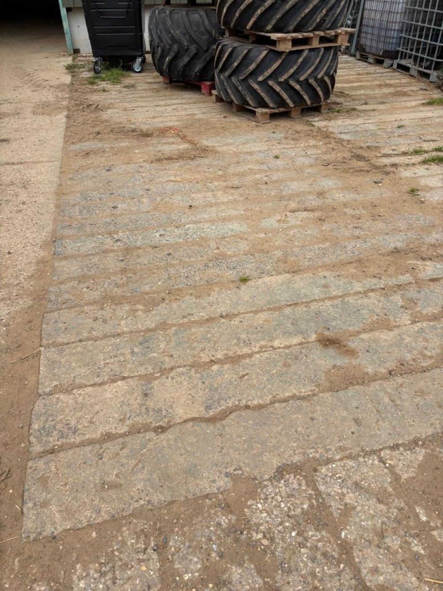 100No. Grade 4 Concrete Sleepers - (Norfolk) - Image 3 of 3
