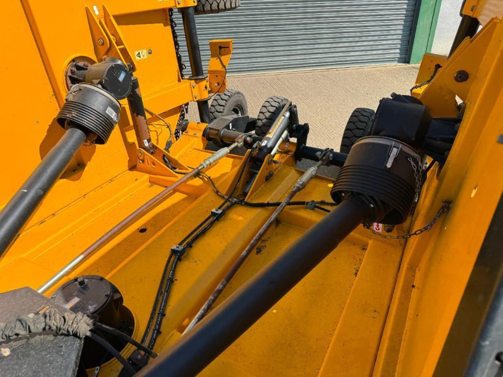 2019 McConnel SR460 4.6m batwing pasture topper, hydraulic folding . Serial No: M1957141 NB: Manual - Image 8 of 18