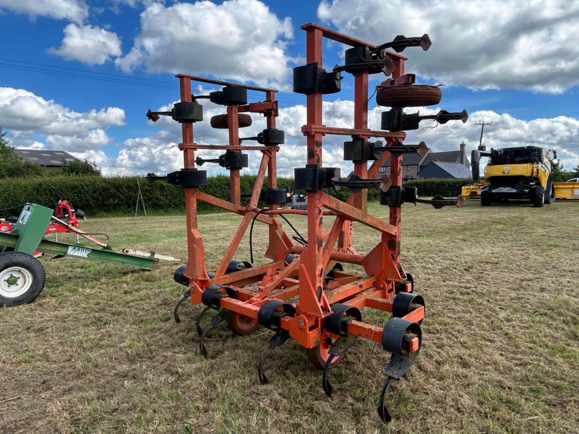 Browns 6m cultivator, hydraulic folding. Serial No: H21928 - Image 3 of 3